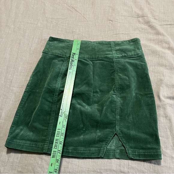 Corduroy Green A-Line Mini Skirt Y2K 90s Size 11 Casual Preppy Summer Fall - Picture 7 of 7